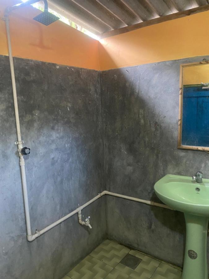 Coco Hostels - Arugambay Arugam Bay Bagian luar foto